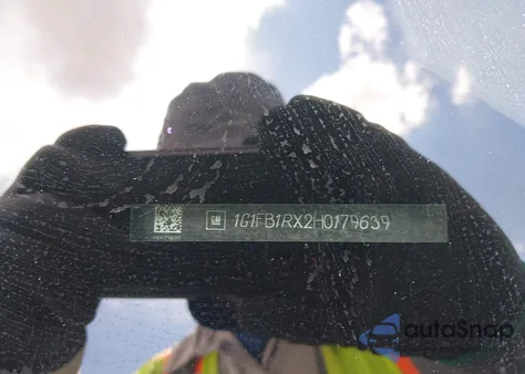 2017 Chevrolet Camaro 1Lt z USA, uszkodzony, nr VIN 1G1FB1RX2H0179639